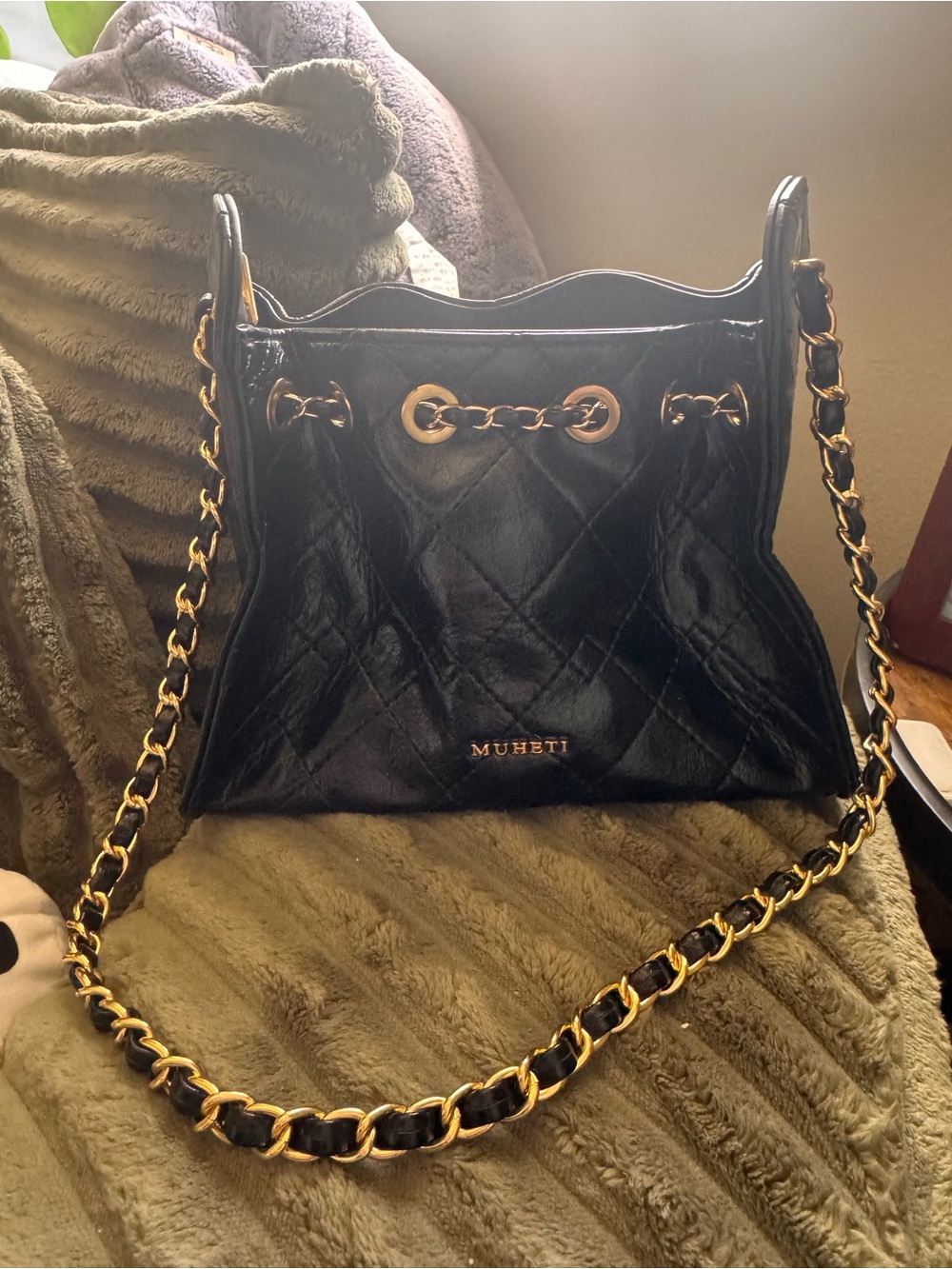<Muheti> Black Quilted Shoulder Bag with Gold Chain Strap